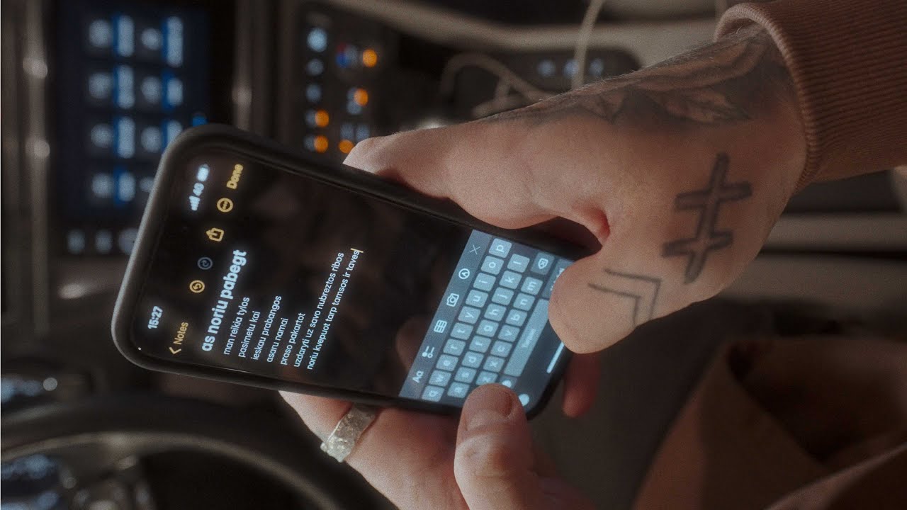 8 Kambarys - Leisk man bėgt Mp3 Atsisiųsti