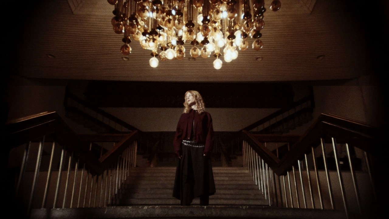 8 Kambarys x Danielė - Klavišai tarp pirštų Mp3 Atsisiųsti