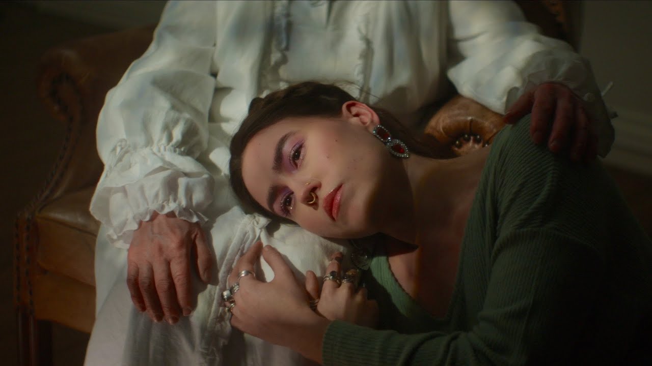 Evgenya Redko - Laikinai Mp3 Atsisiųsti