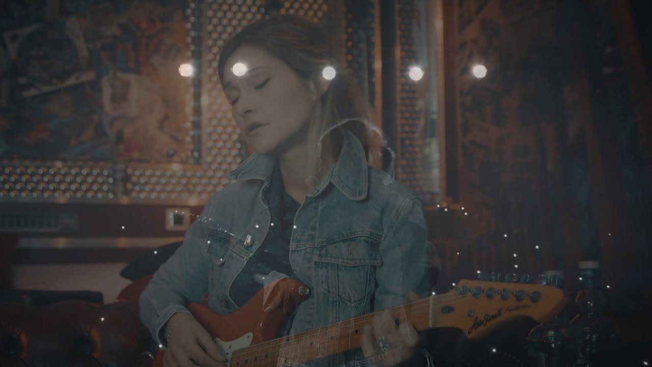 GiedRé - Dans Ma Loge - CLiP Mp3 Atsisiųsti