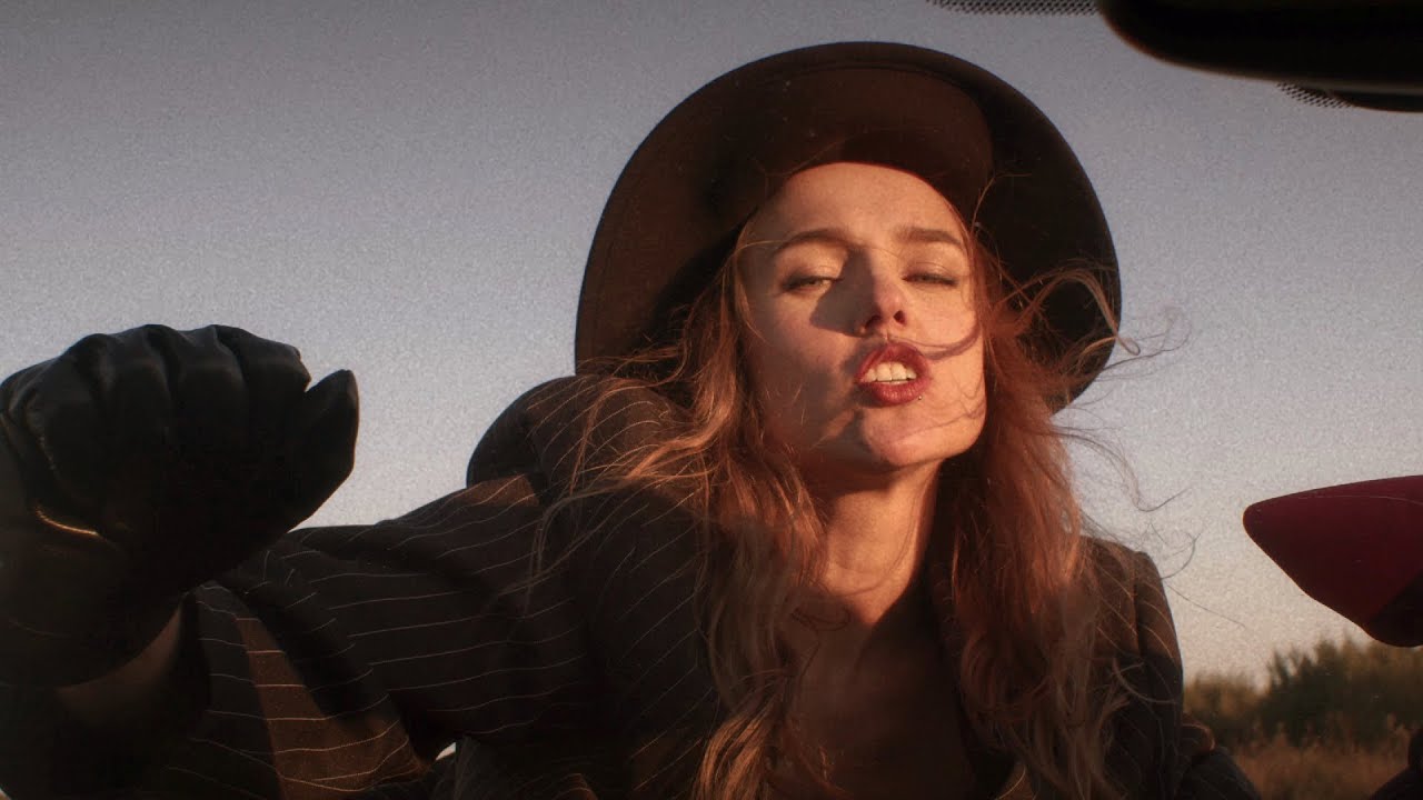 GJan - Raudonų Vyšnių Sodai Mp3 Atsisiųsti