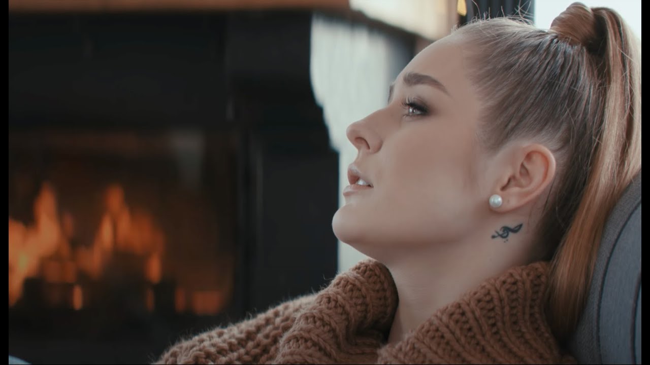 Monika Marija - Light On Mp3 Atsisiųsti