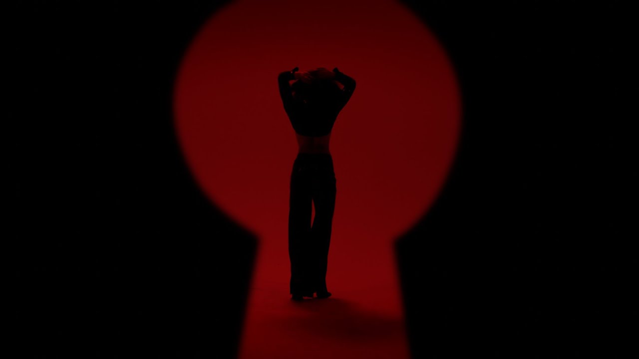 Nombeko Auguste – Vaikštai Per Mane Mp3 Atsisiųsti