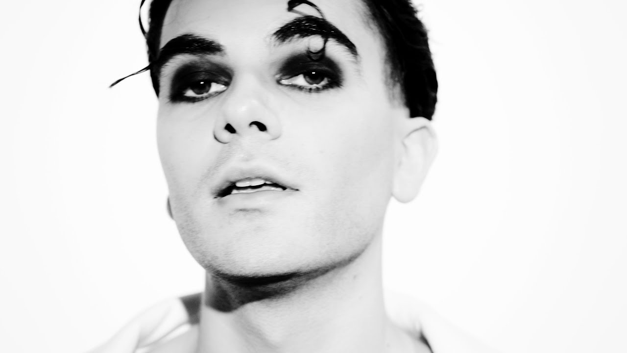 Rokas Yan - Seniai Seniai Mp3 Atsisiųsti