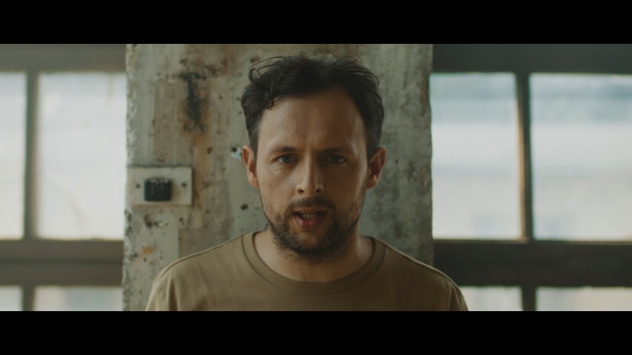 Sisters On Wire - Mėlyna Mėlyna Mp3 Atsisiųsti